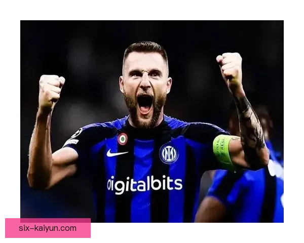 什克里尼亚尔中卫风格稳健，防守覆盖与出球能力持续提升